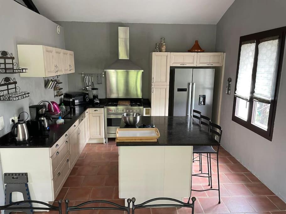 Ar De Vie Villa Chaleureuse En Provence Ventabren Eksteriør bilde